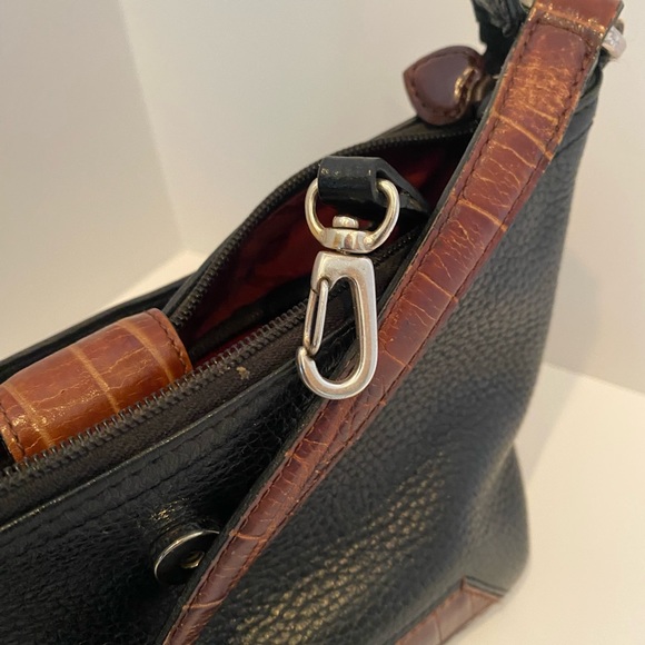Brighton cross body zippered purse. leather strap. Clip for keys. - Picture 5 of 7